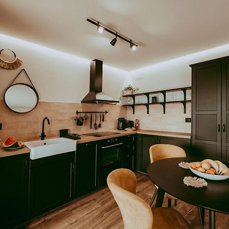 Ugo Apartman Halászi Exterior foto